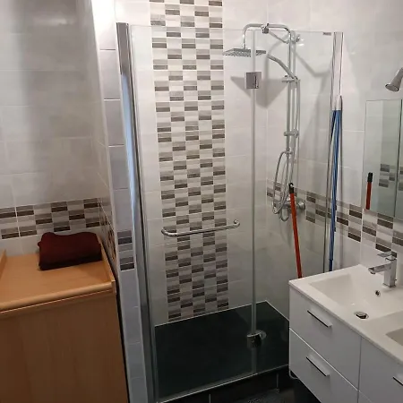 Apartmán 3 4 Lits Doubles Dans Les Gorges De La Sioule Proche Riviere