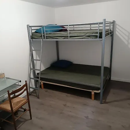 Apartmán 3 4 Lits Doubles Dans Les Gorges De La Sioule Proche Riviere *