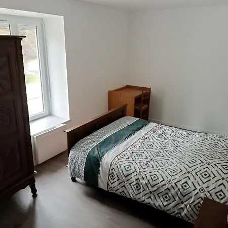 3 4 Lits Doubles Dans Les Gorges De La Sioule Proche Riviere