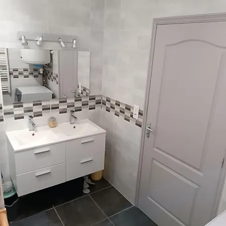 3 4 Lits Doubles Dans Les Gorges De La Sioule Proche Riviere Menat