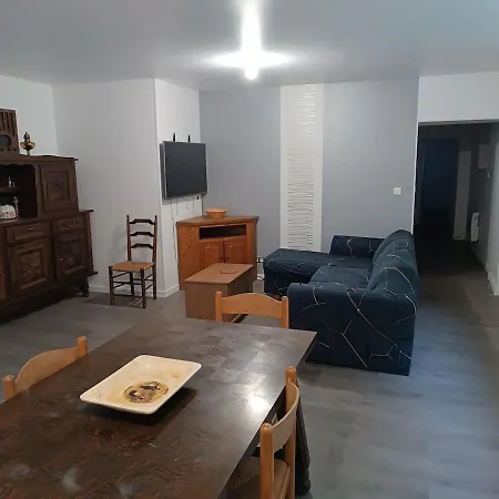 Apartmán 3 4 Lits Doubles Dans Les Gorges De La Sioule Proche Riviere Menat